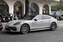 Porsche Panamera Turbo S được "Qua" Vũ đập hộp 15 tỷ chưa lái đã bán