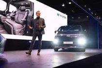 Hyundai Staria EV 2026 mới được vén màn tại triển lãm ôtô Brussels