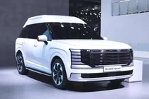 Hyundai Palisade High Roof 2026 bản trần cao dành cho các ông chủ lộ diện
