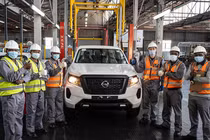 Dừng lắp ráp Navara từ 2026, Nissan bán nhà máy 60 năm tuổi cho Chery