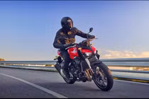 Honda tại Việt Nam triệu hồi xe môtô CB1000 Hornet 2025 lỗi động cơ