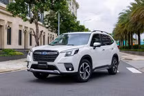 Subaru Việt Nam giảm giá hơn 300 triệu cho Forester xả hàng tồn