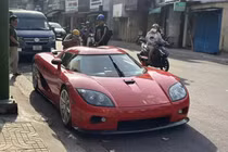 Koenigsegg CCX độc nhất Việt Nam được mang ra tắm nắng ở TP.HCM