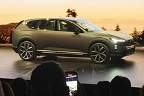 "Soi" Volvo EX60 2026 vừa ra mắt - SUV điện hiện đại, chạy 644km/sạc
