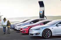 Thị trường ôtô điện tăng tốc 2025, năm 2026 đối mặt nhiều thách thức