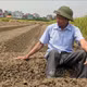 Nhà khoa học nông dân Nguyễn Văn Chế chế tạo máy nông nghiệp bán khắp Việt Nam