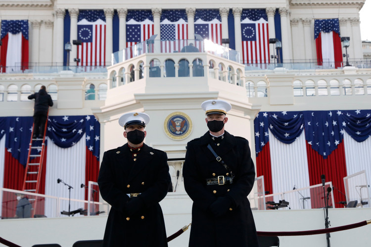 Tong thong Trump roi Nha Trang anh 2