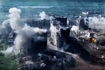 Các tuyến đường tiếp tế cho Pokrovsk đã biến thành "con đường tử thần"