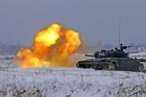 Nguyên nhân liên quan đến việc Nga tấn công vào các mục tiêu trên, là các nhà máy này tham gia sản xuất tàu không người lái. Hơn nữa, khi tấn công nhà máy đóng tàu ở Nikolayev, RFAF đã không sử dụng UAV Geran-2, mà sử dụng tên lửa đạn đạo chiến thuật Iskander.