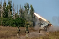 Ukraine bế tắc ở hướng Dobropolye, Nga bao vây ở nhiều khu vực ở Pokrovsk