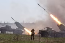 Quân đội Nga tạo thế bao vây Lyman và Siversk ở bắc Donetsk 