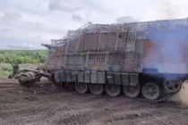 Nga liên tiếp nâng cấp xe tăng T-90M giúp loại bỏ mối nguy từ UAV