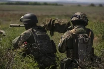 Cứ điểm Komar lung lay, Nga áp sát Dnepropetrovsk 