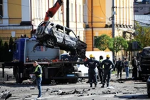 Trang Military Review đưa tin, quân đội Nga (RFAF) đã thực hiện đòn tấn công bằng tên lửa đạn đạo chiến thuật Iskander-M, vào tòa nhà của cơ quan an ninh Ukraine (SBU), tại số nhà 34, phố Gerasim Kondratiyev, thành phố Sumy. Truyền thông Ukraine cũng đưa tin về vụ việc.