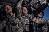 Quân Ukraine trong vòng vây ở khu đô thị Myrnohrad kiệt sức