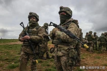 Quân đội Nga chiếm làng Dobropolye, chọc thủng phòng tuyến ở Huliaipole