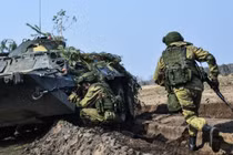 Sau hơn ba năm kịch chiến, lần đầu tiên Nga bao vây được 3 lữ đoàn Ukraine 