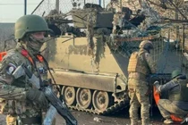 Phó chỉ huy tiểu đoàn bộ binh cơ giới, thuộc Trung đoàn xe tăng số 10, Cụm quân phía Nam RFAF, mật danh "Nut", đã kể lại diễn biến trận đánh chiếm làng Staraya Nikolaevka. Theo "Nut", rất khó để họ tấn công vào ngôi làng, vì địa hình hướng tiếp cận rất trống trải.