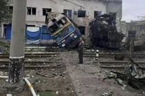 Nga cắt tuyến đường sắt chiến lược của Kiev, quân Ukraine bị đẩy vào thế khó