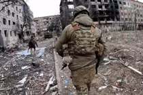 Nga tấn công vào đầu cầu, nơi quân Ukraine dùng giải vây cho Pokrovsk 