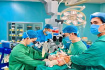 Tái tạo 'gót chân achilles' cứu người phụ nữ suýt tàn phế vì nhiễm trùng nặng