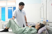 Cắt u tuyến thượng thận gây rối loạn điện giải nguy kịch cho người bệnh