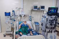 50 phút nghẹt thở cứu người đàn ông ngừng tim 