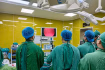 Báo động đỏ liên viện cứu chàng trai 23 tuổi bị thương thấu phổi nguy kịch