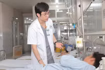 Máu cô đặc, thận suy cấp... thanh niên nguy kịch do say nóng