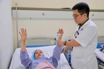 Đau đầu 5 năm không ngờ do u tủy cổ cao chèn ép ống tủy