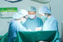 U xơ tử cung to tương đương thai 10 tuần, người phụ nữ thiếu máu nặng