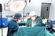 Đau bụng sau ăn bún cá không ngờ thủng ruột vì xương đâm