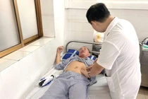 Đau bụng đi khám, người đàn ông không ngờ mắc 2 loại ung thư đường tiêu hóa