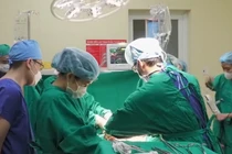 Suýt mất mạng vì chấn thương bụng kín lúc quét nhà