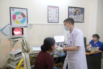 Treo dây thanh cứu người bệnh liệt dây thanh sau mổ tuyến giáp