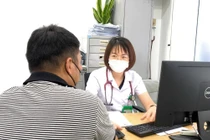 Thụt tháo đại tràng, sán dài hơn 3m chui ra ngoài