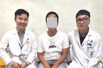 Đau dữ dội chân, người bệnh bị viêm cân mạc hoại tử biến chứng suy đa tạng