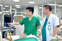 Giành lại sự sống cho người đàn ông vỡ phình động mạch não