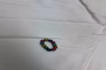 Đau thắt hạ vị, chàng trai 32 tuổi không ngờ chuỗi hạt trong bàng quang