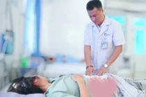 Người phụ nữ 49 tuổi mất cả tử cung và 2 buồng trứng vì u xơ 3,5kg