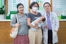 Cứu sống bé sơ sinh bị ngạt do sa dây rốn, cách phòng tránh