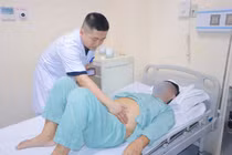 Giải thoát “3 gánh nặng” trên cơ thể cụ ông 77 tuổi