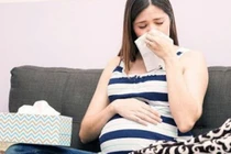 Bị cúm khi mang thai cần làm gì để tránh ảnh hưởng tới con?
