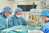 Người đàn ông 44 tuổi thoát chết 2 lần do ngừng tim lúc ngủ