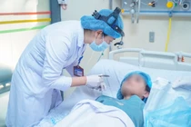 Bộ Y tế chỉ đạo khẩn cấp cứu 15 nạn nhân vụ cháy ở Hà Nội