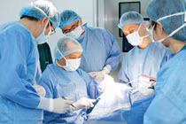 Hồi sinh hộp sọ cho người đàn ông 40 tuổi, vượt qua di chứng nặng nề