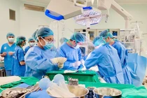 Ghép gan bất đồng nhóm máu cho cô gái trẻ 17 tuổi bị vỡ u gan