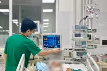 Nam thanh niên 17 tuổi mắc viêm não Nhật Bản di chứng nặng