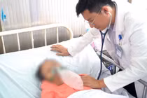 Đột ngột đau ngực, cụ bà 70 tuổi rối loạn nhịp tim, phù phổi cấp nguy kịch