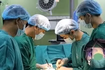 Tái thông động mạch chi cứu chân cho người tắc mạch